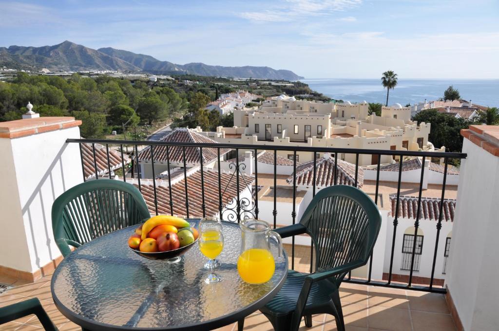 Nerja Paradise Rentals - Chimenea Apts Zimmer foto